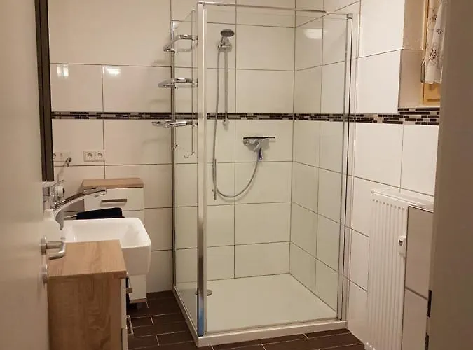 Ferienwohnung- Sarah Hahnstatten